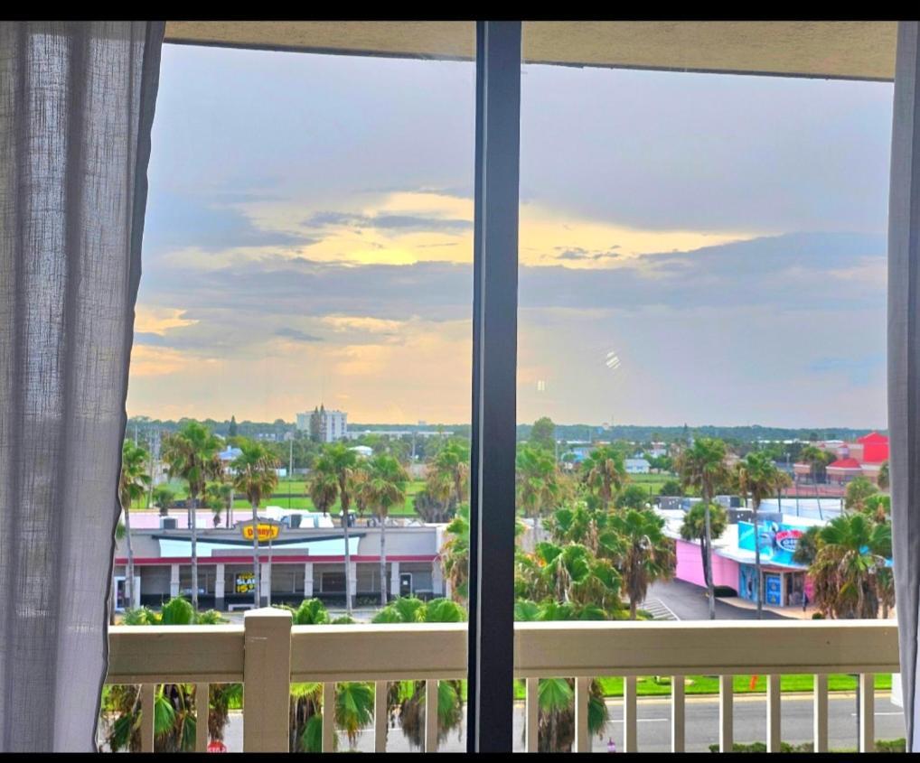 Stay On The Beach! Wonderful Location! Daytona Beach Extérieur photo